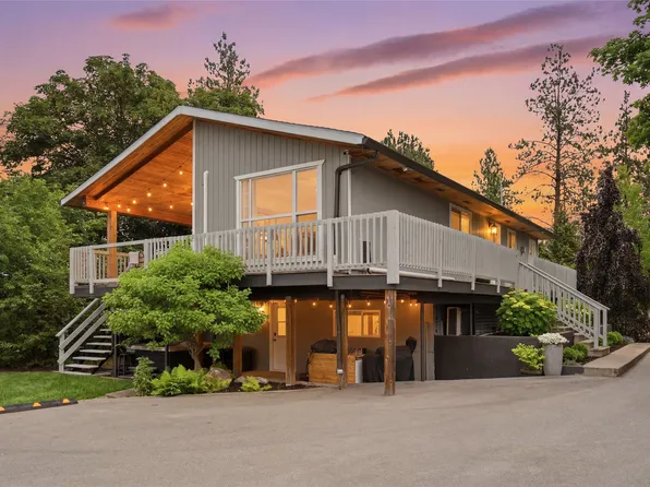 2668 Longhill Rd, Kelowna, BC V1V 2G5