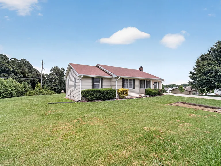 2591 Doc Hughes Rd — Photo 6