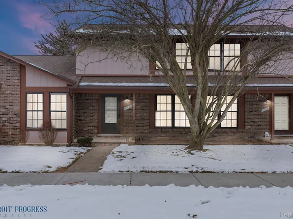 24838 Chalk Farm Rd W, Warren, MI 48091