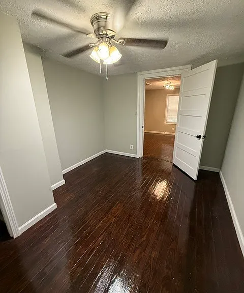 331 W Walton St — Photo 7