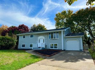 11 Bennington Pl, Wyandanch, NY 11798