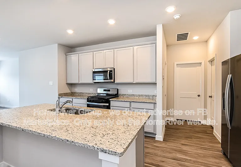 11889 Whirlaway Dr — Photo 4