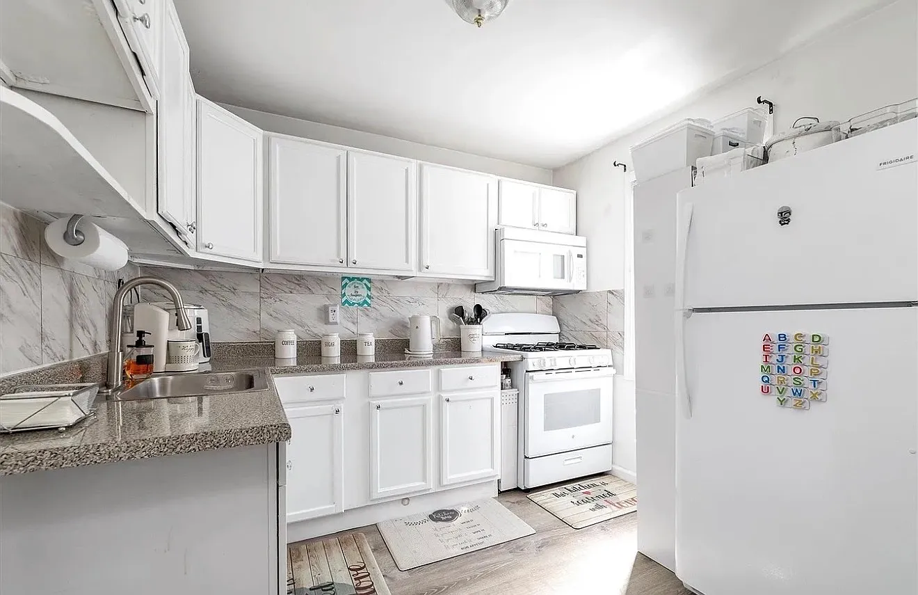 1 bed, 1000 sqft, $2,500 — Photo 1
