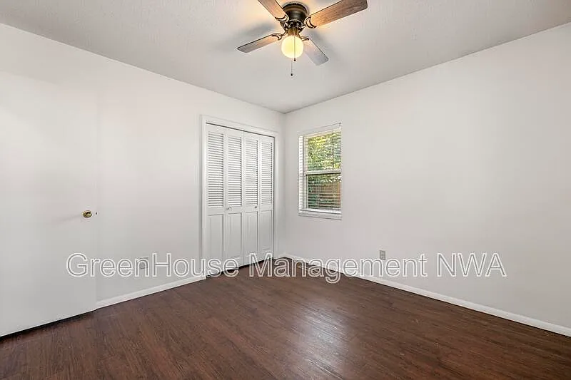 3 bed, 1.5 bath, 1522 sqft, $1,540 — Photo 2