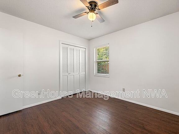 2nd image of 805 Carson Dr