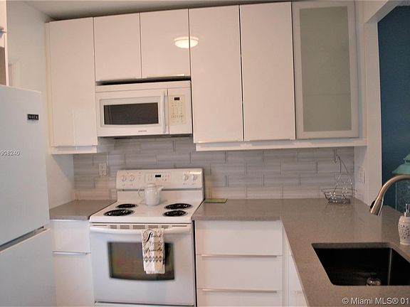 4th image of 3406 NW 49th Ave APT 516