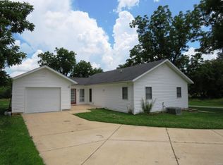 235 Whippet Dr, Ellington, MO 63638
