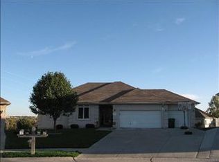 1516 N 170th Cir, Omaha, NE 68118