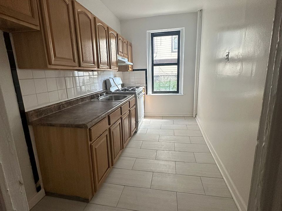 1st image of 1075 Edison Ave #2A