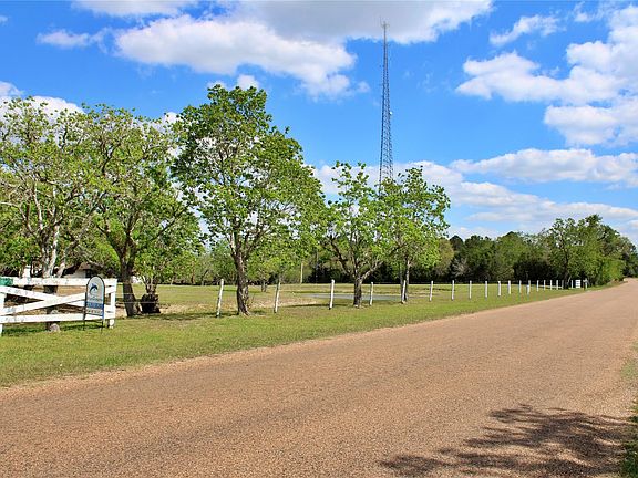 2nd image of 1061 Dee Allen Rd