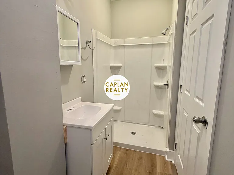 490 Howard Ave #2 — Photo 6