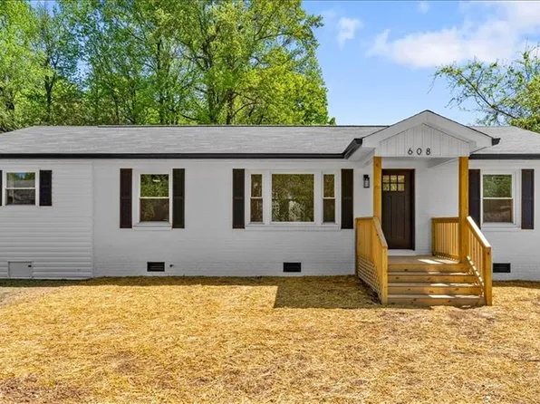 608 Winstead St, Reidsville, NC 27320