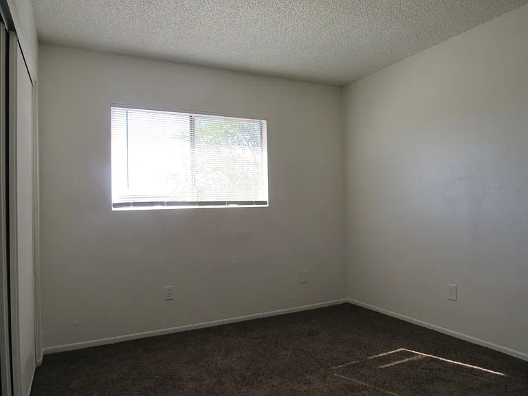 38729 11th St E #5 — Photo 7