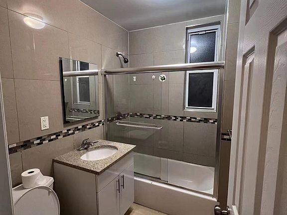 4th image of 63 Bay 8th St Floor 1