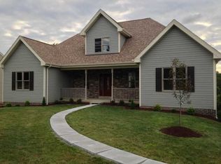 827 Justine Dr, Pittsburgh, PA 15239