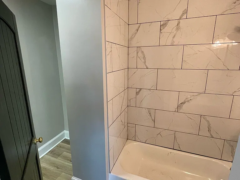 1368 Buena Vista Blvd SE #C — Photo 5