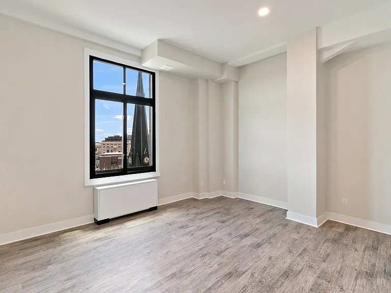 Fyfe Apartments — Photo 6