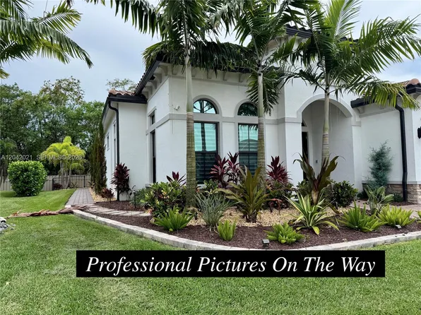 7680 Cavern Ln, Parkland, FL 33067