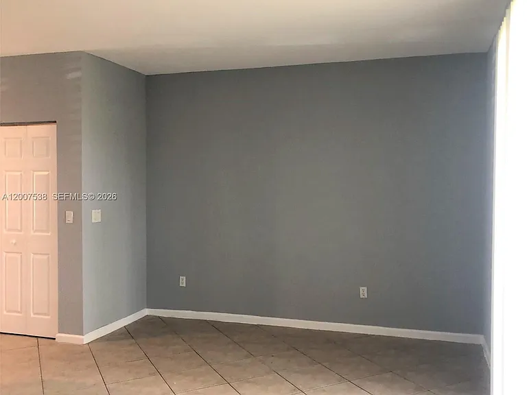 8209 SW 25th Ct — Photo 14