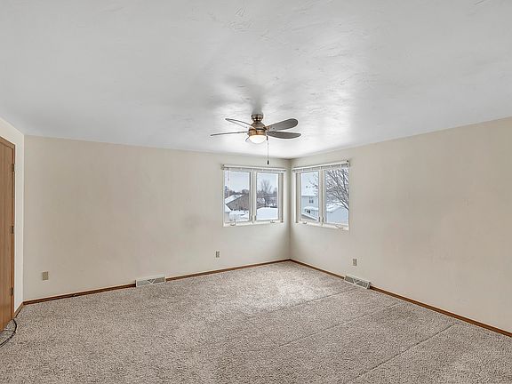 5th image of 1287 N Crown Ct