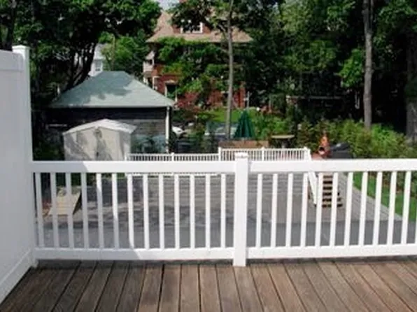 72 Locust St, Providence, RI 02906