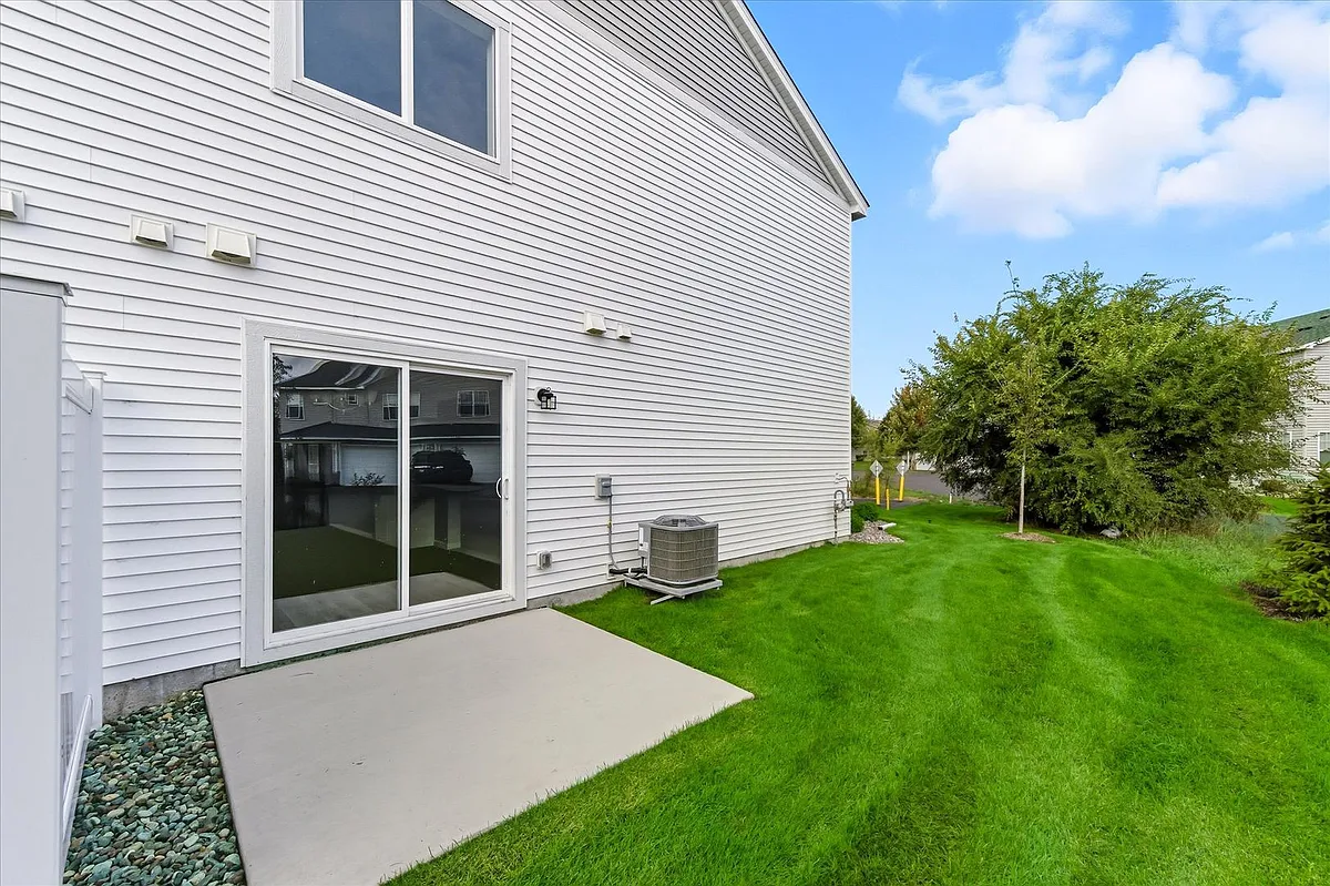 Building Photo - 25563 3rd St W