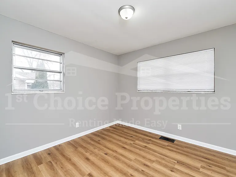 236 Clifton St — Photo 15