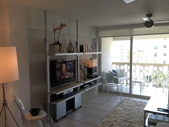 Lincoln Plaza Condo #605 - Photo 2