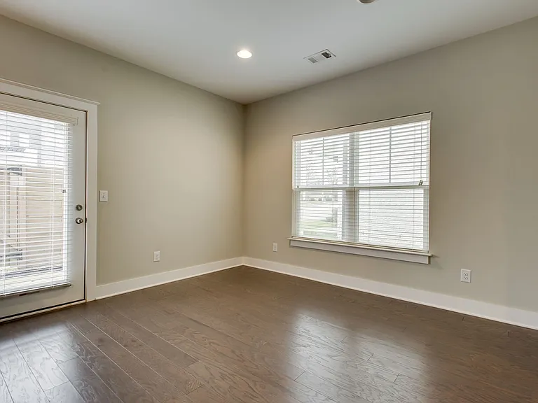 5715 California Ave — Photo 23