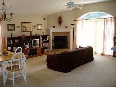 2nd image of 3257 Ayrshire St