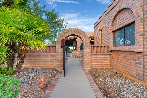 1808 W Via De La Gloria Photo 1