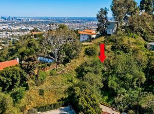 8246 Mannix Dr, Los Angeles, CA 90046