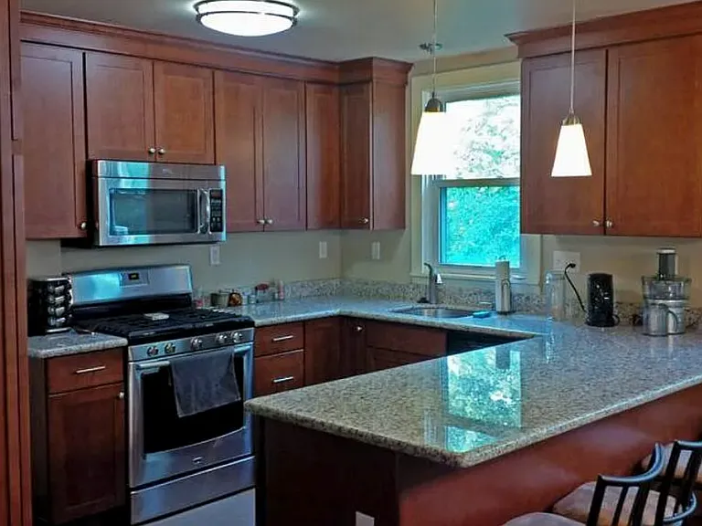 957 Flemington St — Photo 2