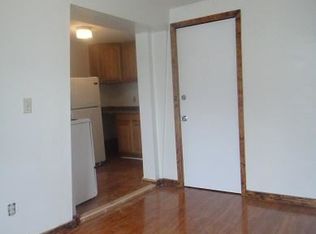 54 Hollywood St APT 3L, Worcester, MA 01610