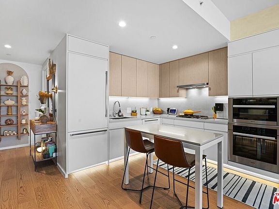 2nd image of 877 Francisco St APT 2101