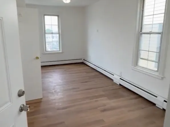 1321 10th St Floor 2, North Bergen, NJ 07047