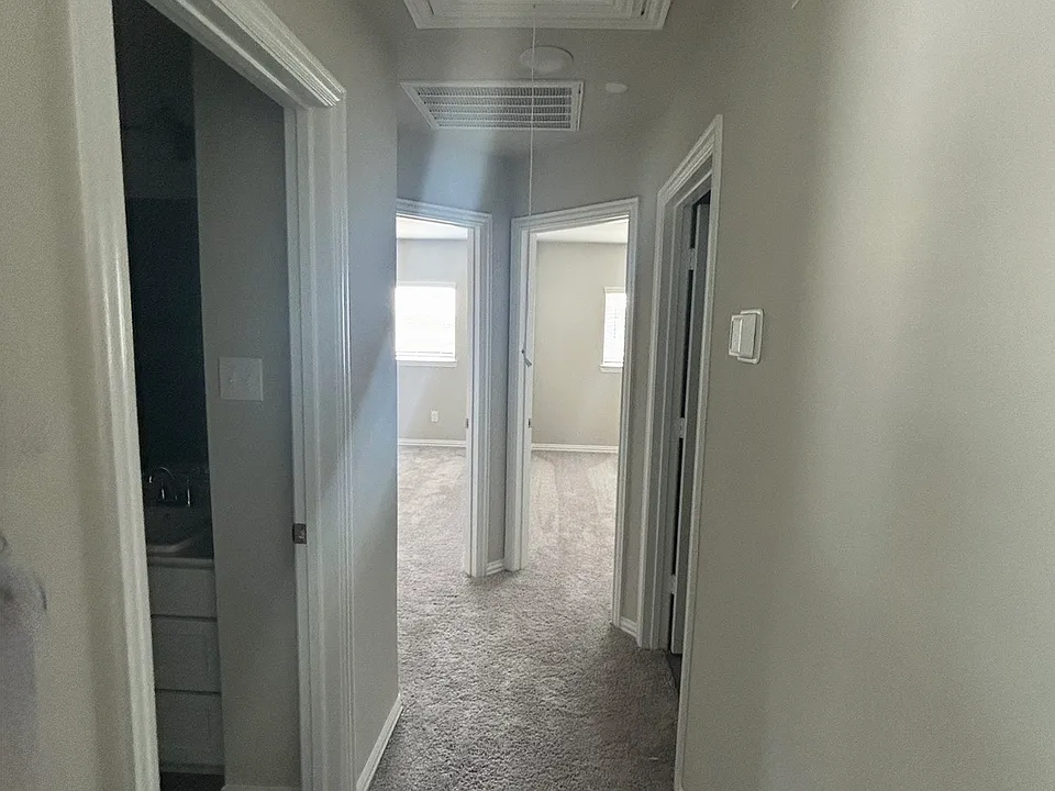 Amber Oak Way