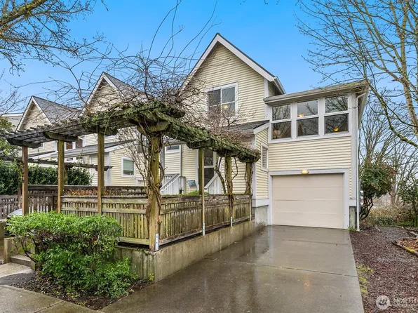 6726 35th Place S, Seattle, WA 98118