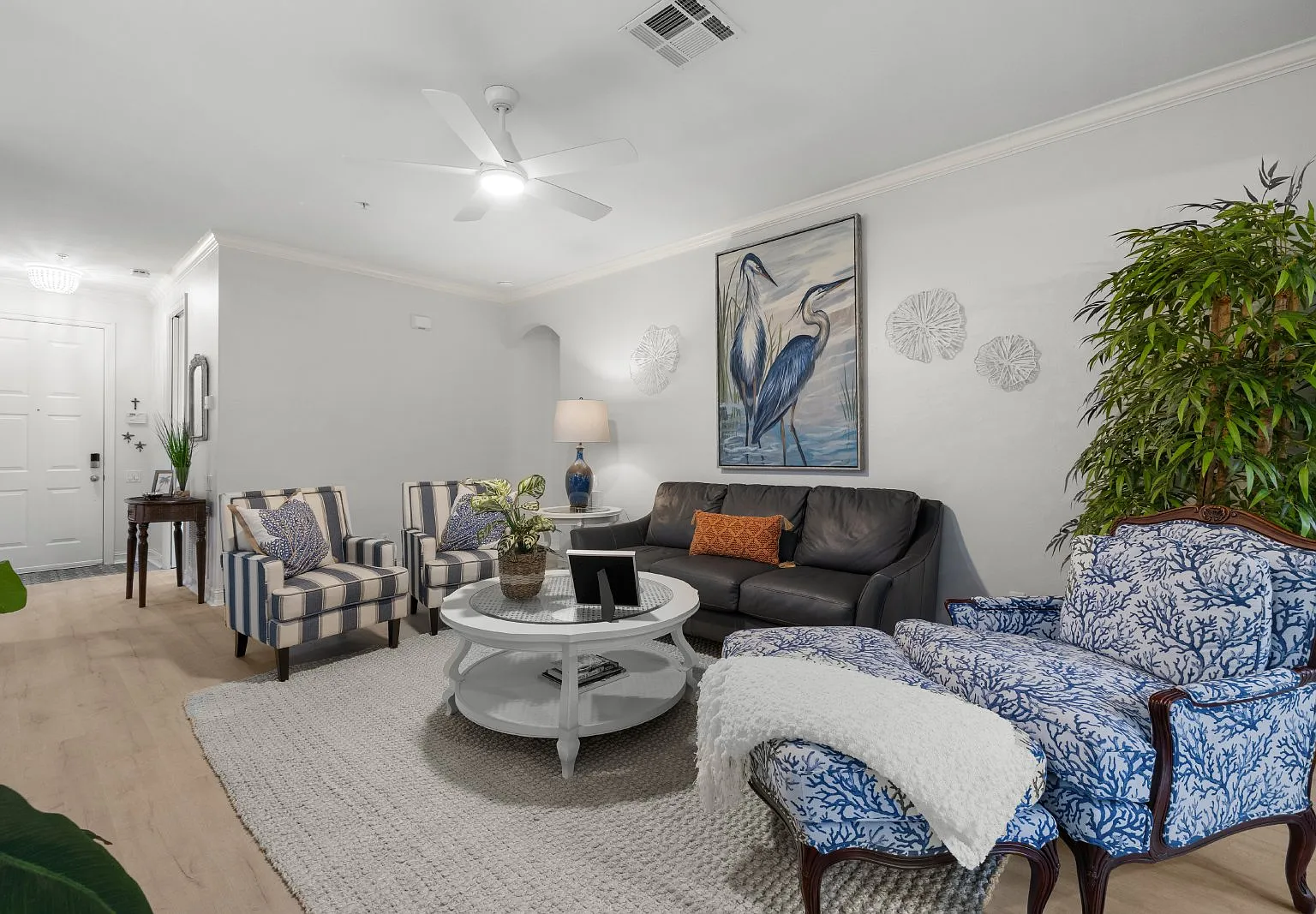 2 bed, 2.0 bath, 1515 sqft, $6,995 — Photo 2