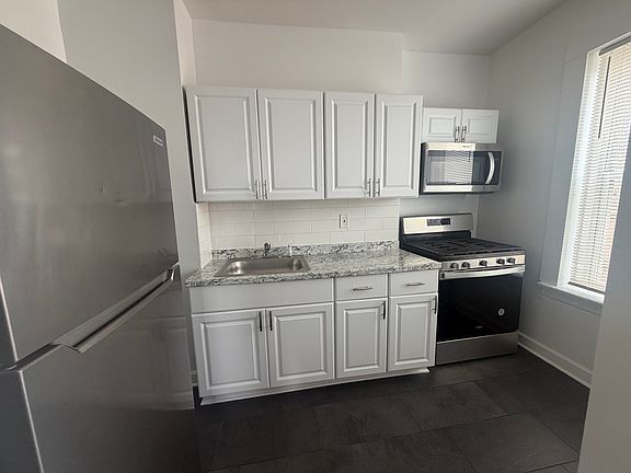 2nd image of 9 Bentley Ave #11E