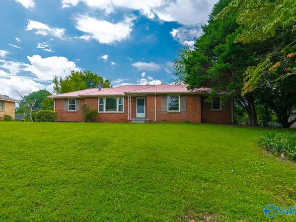 4019 McClain Ln NW, Huntsville, AL 35810