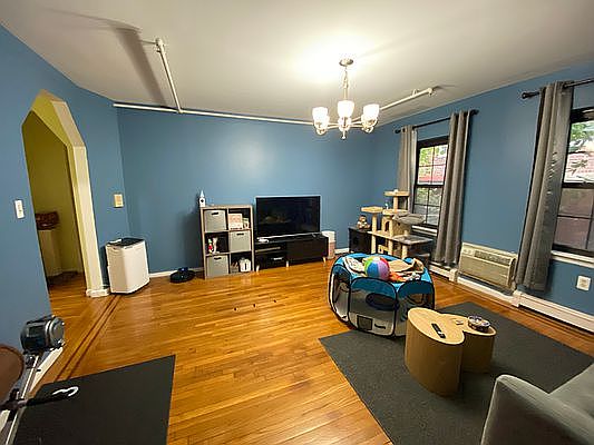 5th image of 18935 37th Ave #1