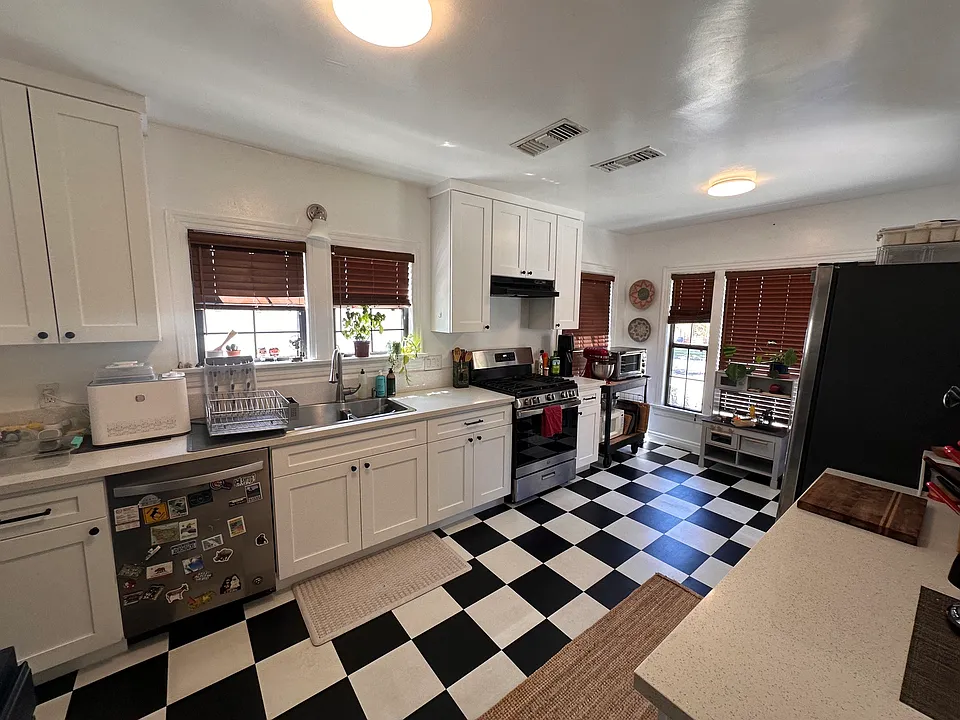 730 Portola Ave
