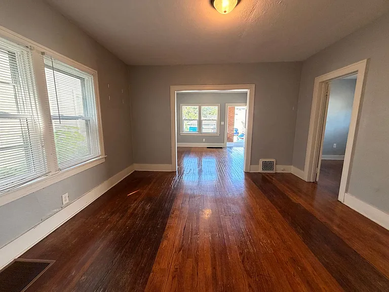 312 Lane Ave SW — Photo 3