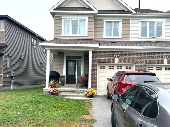 227 Bandelier Way, Ottawa, ON K2S 2J4