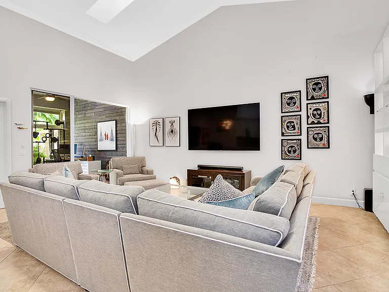 2102 Mahogany Pl — Photo 10