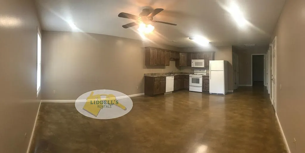 803 Ada St — Photo 4