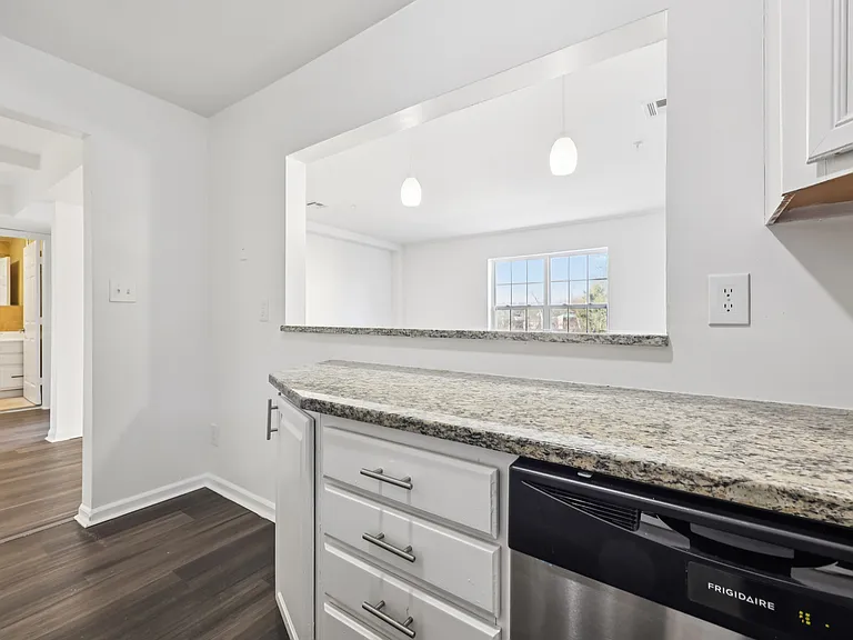 394 S Harrison St. — Photo 11