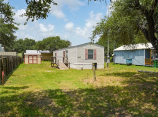 907 N 10th St, Fulton, TX 78358