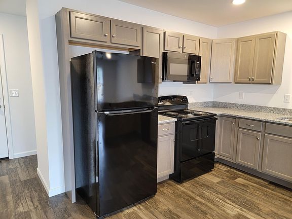 4th image of 115 Robert Cir #L-0030